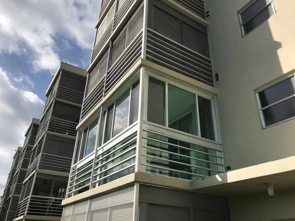 B4 Palm Aire 3 Panel Horizontal Roller Window Patio Enclosure PGT